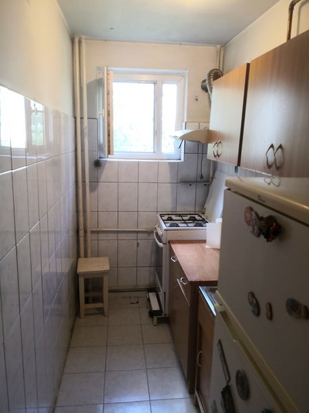 Trapezului,  Metrou 1 Decembrie,