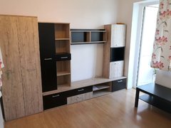 Trapezului,  Metrou 1 Decembrie